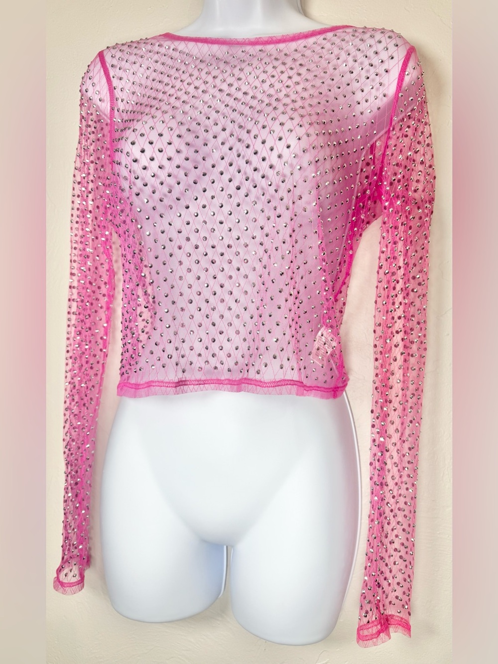 🩷Top Chic Long Sleeve Pink Embellished Layering Crop Top Size Medium🩷